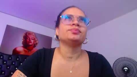 Snapshot of taliana36 chatting on 02-07-25, 12:39 taliana36 online show from 02-07-25, 12:39