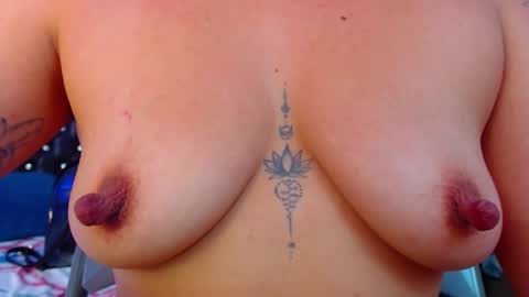Snapshot of taliana36 chatting on 02-27-25, 01:07 taliana36 online show from 02-27-25, 01:07