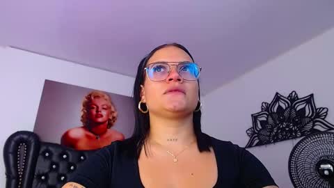 Snapshot of taliana36 chatting on 03-06-25, 12:41 taliana36 online show from 03-06-25, 12:41
