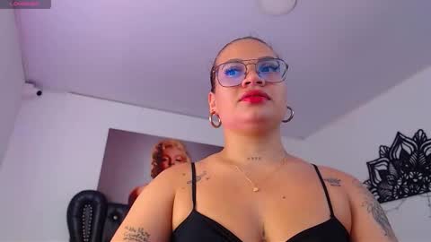 Snapshot of taliana36 chatting on 10-17-25, 12:08 taliana36 online show from 10-17-25, 12:08