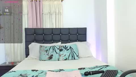 Snapshot of talianamoreno chatting on 11-19-25, 01:16 taliana modelo independiente online show from 11-19-25, 01:16