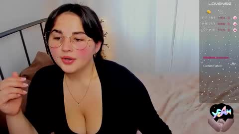 Snapshot of talla_la chatting on 10-17-25, 10:51 Talla online show from 10-17-25, 10:51