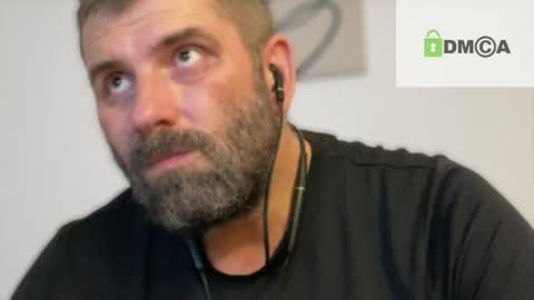 Snapshot of tallboy77eu chatting on 12-26-24, 02:33 Aligator online show from 12-26-24, 02:33