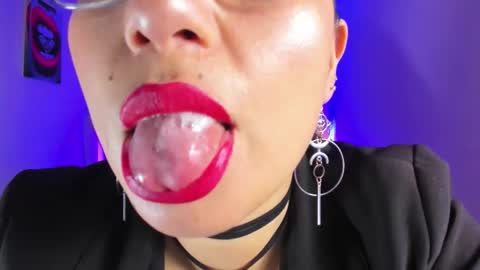 tamara online show from 10-21-25, 05:19