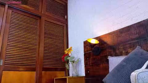 Snapshot of tamara_sanz1 chatting on 12-04-25, 10:57 online show from 12-04-25, 10:57