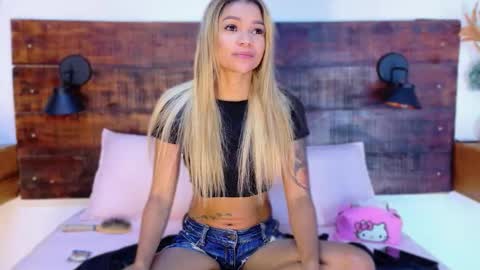 Snapshot of tamara_sanz1 chatting on 02-10-26, 10:08 online show from 02-10-26, 10:08