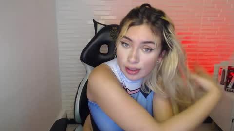 Snapshot of tamara_velezz chatting on 02-06-26, 09:18 Tamara online show from 02-06-26, 09:18