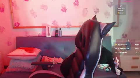 Snapshot of tamara_velezz chatting on 02-25-26, 09:08 Tamara online show from 02-25-26, 09:08