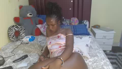 Snapshot of tamela_1 chatting on 10-18-25, 03:31 tamela online show from 10-18-25, 03:31