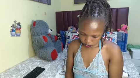 Snapshot of tamela_1 chatting on 11-07-25, 03:39 tamela online show from 11-07-25, 03:39