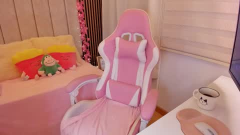 Snapshot of tammy_w chatting on 03-13-26, 07:20 Tammy online show from 03-13-26, 07:20