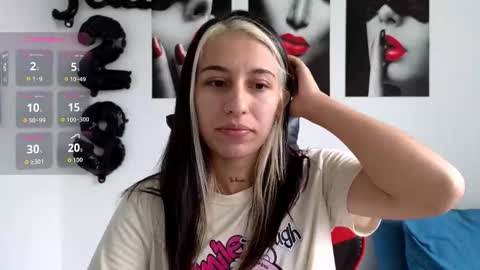 Snapshot of tammyandrade_ chatting on 10-14-25, 01:01 tammy online show from 10-14-25, 01:01