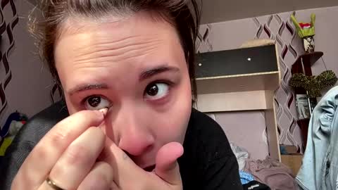 Snapshot of tandykuligowski chatting on 04-15-26, 12:01 Marry online show from 04-15-26, 12:01