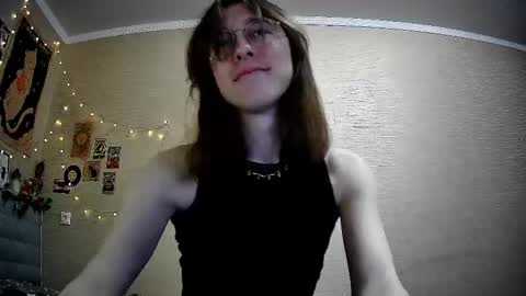 Snapshot of tangerine4dreams chatting on 02-09-25, 07:49 Milena Kuprianova online show from 02-09-25, 07:49