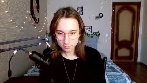 Snapshot of tangerine4dreams chatting on 02-17-25, 06:31 Milena Kuprianova online show from 02-17-25, 06:31