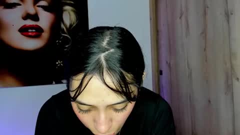 Snapshot of tania06 chatting on 09-29-25, 01:27 tania06 online show from 09-29-25, 01:27