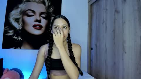 Snapshot of tania06 chatting on 10-09-25, 01:20 tania06 online show from 10-09-25, 01:20