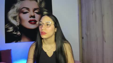 Snapshot of tania06 chatting on 11-05-25, 01:55 tania06 online show from 11-05-25, 01:55