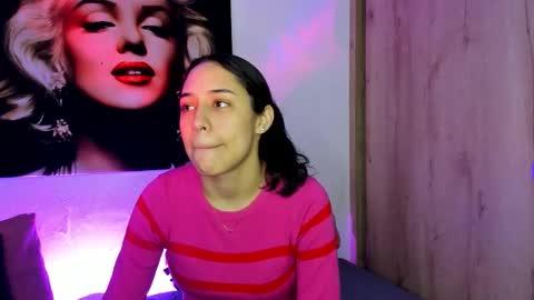 Snapshot of tania06 chatting on 11-19-25, 01:11 tania06 online show from 11-19-25, 01:11