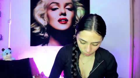 Snapshot of tania06 chatting on 11-20-25, 01:33 tania06 online show from 11-20-25, 01:33