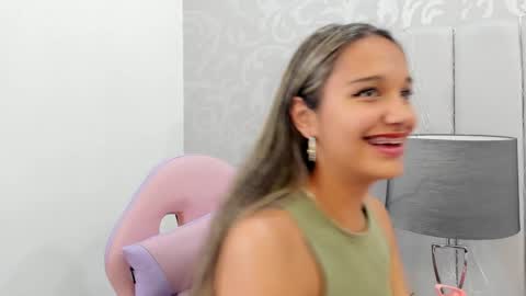 TaniaCarter online show from 02-03-25, 06:17