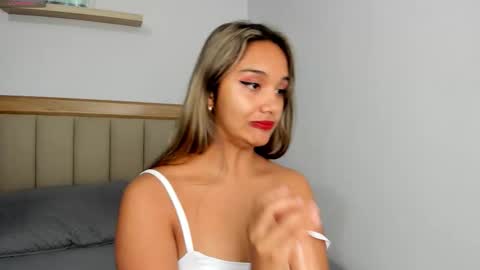 TaniaCarter online show from 10-31-25, 04:41