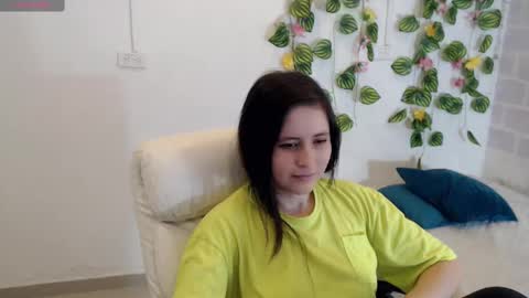 Tania  online show from 10-06-25, 04:15