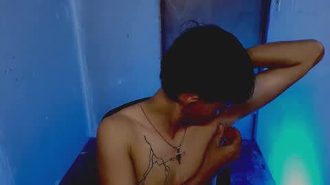 Snapshot of tanjiro_cute chatting on 02-18-26, 02:18 Andres online show from 02-18-26, 02:18