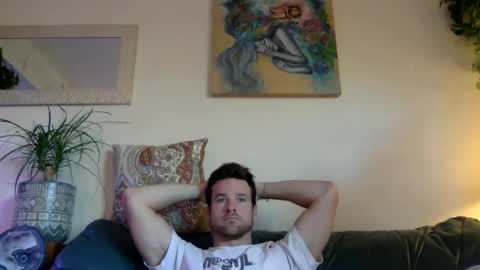 Dr. Love online show from 01-01-25, 03:14