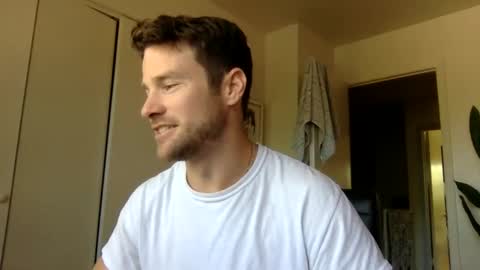 Dr. Love online show from 10-11-25, 03:21