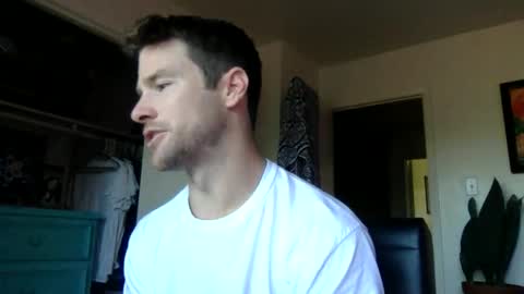 Dr. Love online show from 10-26-25, 01:50