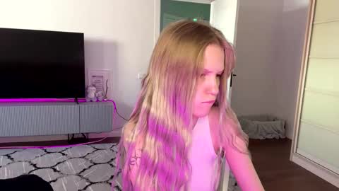 Snapshot of tanyaquartaro chatting on 02-20-26, 09:21 Alisa online show from 02-20-26, 09:21