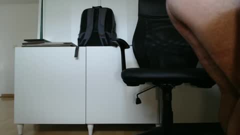 Snapshot of tap_b chatting on 09-28-25, 09:03 Patrick online show from 09-28-25, 09:03