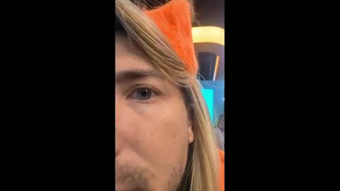 Snapshot of tapmars chatting on 04-10-26, 10:14 tapmars online show from 04-10-26, 10:14