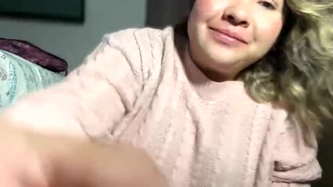 Snapshot of tara_lynn_xx chatting on 01-05-25, 12:31 Dani independent model online show from 01-05-25, 12:31