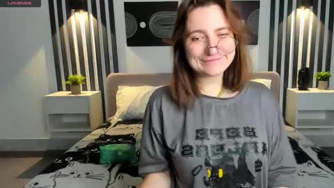 Tara online show from 09-14-25, 02:00