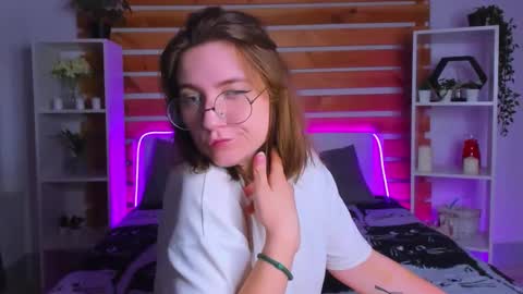 Tara online show from 09-17-25, 02:13