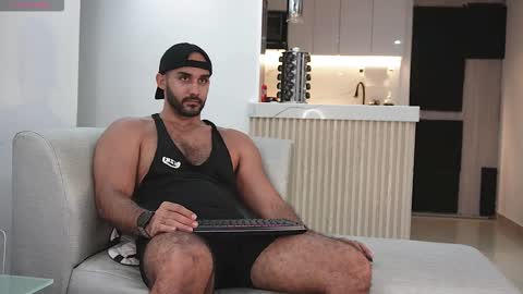 Tarek online show from 10-10-25, 01:04