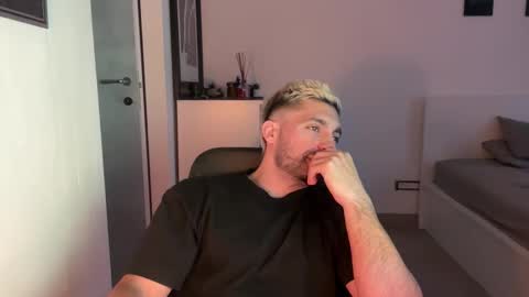 tarquit8 online show from 10-05-25, 04:38