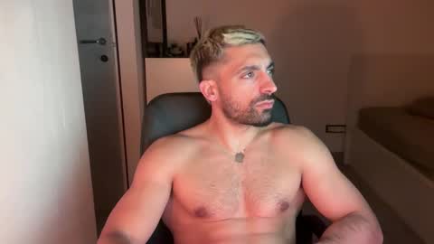 tarquit8 online show from 10-08-25, 09:45