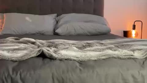 Snapshot of tarzan_thejungleboy chatting on 10-22-25, 01:33 Tarzan online show from 10-22-25, 01:33