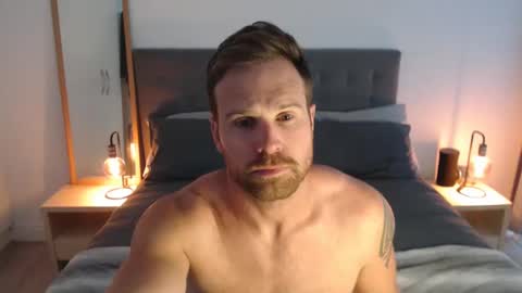 Snapshot of tarzan_thejungleboy chatting on 11-09-25, 10:35 Tarzan online show from 11-09-25, 10:35