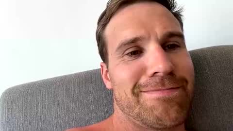 Snapshot of tarzan_thejungleboy chatting on 11-16-25, 01:17 Tarzan online show from 11-16-25, 01:17