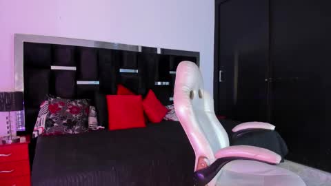 tashasant online show from 10-29-25, 08:43