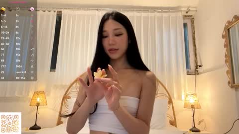 Viola online show from 11-09-25, 04:33