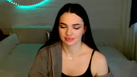 tasty_babyy online show from 11-12-25, 12:38