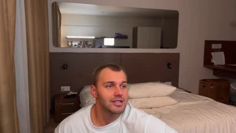 My shows 2100500 UTC3 online show from 10-24-25, 04:53