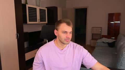 My shows 2100500 UTC3 online show from 01-11-26, 07:19