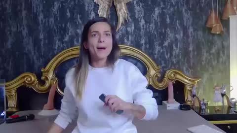 TastyPatricia online show from 01-20-25, 03:50