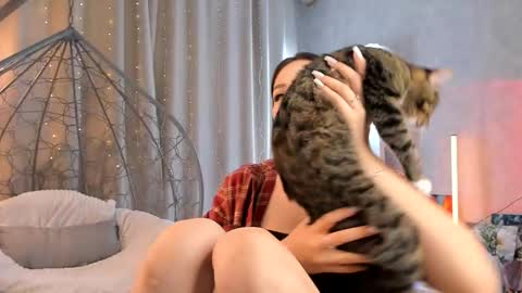 Tate online show from 11-12-25, 07:13